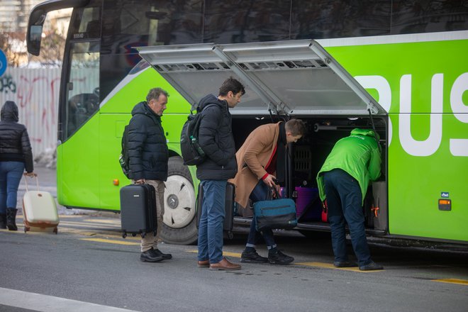 Turistični avtobusi običajno parkirajo v Tivoliju, kjer je na voljo devet parkirnih mest. FOTO:&nbsp;Voranc Vogel/Delo
