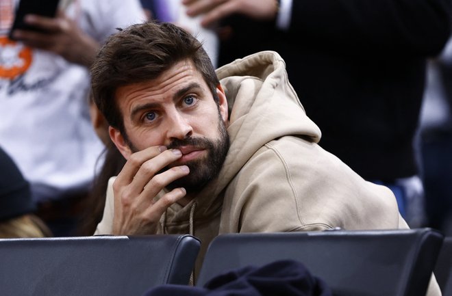 Gerard Pique si je januarja ogledal tekmo lige NBA v Parizu med Chicagom Gorana Dragića in Detroit Pistons. FOTO:&nbsp;Gonzalo Fuentes/Reuters
