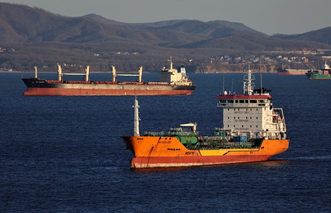 Potem ko je v začetku decembra lani začela veljati prepoved uvoza večine ruske surove nafte v EU, je z današnjim dnem v veljavi še embargo na ruske naftne derivate.&nbsp;FOTO: Tatiana Meel Reuters
