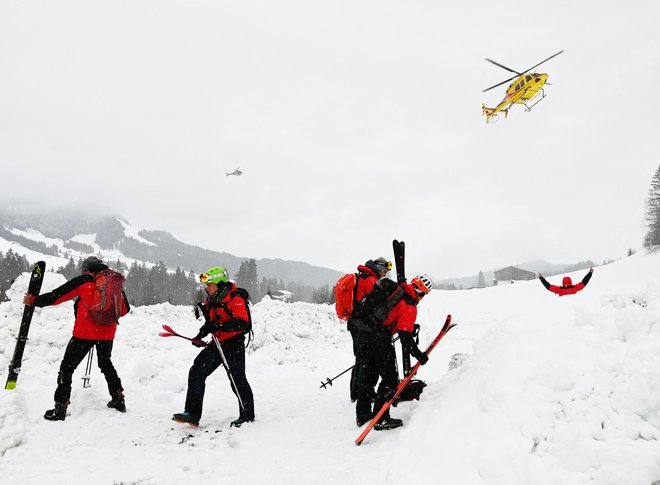 Reševalci so imeli polne roke dela FOTO: Zoom.tirol/AFP