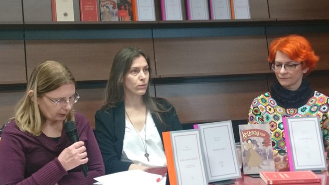 Na tiskovni konferenci so dejavnosti /*cf. predstavile Amelia Kraigher, Nina Dragičević in Tina Malič (na fotografiji z leve), poleg njih pa še Magdalena Germek in Aleksandra Gačić. FOTO:&nbsp;arhiv založbe /*cf.
