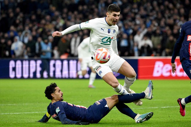 Marseille je v francoskem pokalnem tekmovanju izločil Paris Saint-Germain, zmagoviti gol za 2:1 pa je doegel nekdanji soigralec Josipa Iličića pri Atalanti Ukrajinec Ruslan Malinovskij. FOTO: Christophe Simon/AFP
