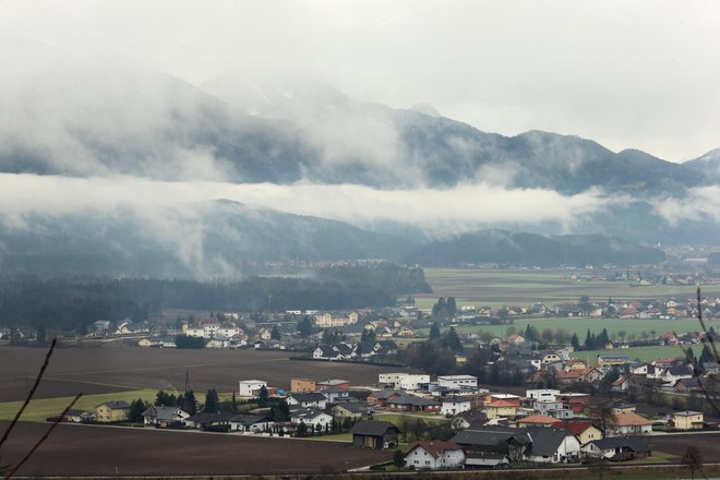 Slovenija poziva Avstrijo k ukrepanju ter polni uresničitvi 7. člena avstrijske državne pogodbe. FOTO: Hočevar Uroš
