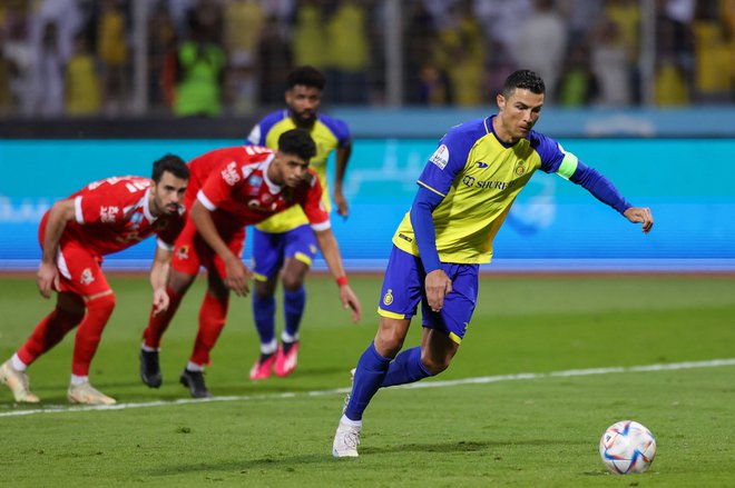 Cristiano Ronaldo je v tretji prvenstveni tekmi pokazal, zakaj so arabski šejki zanj plačali 200 milijonov evrov.&nbsp; FOTO: AFP
