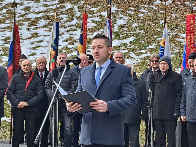 Aleksander Reberšek je dejal, da nam morajo biti frankolovske žrtve opomin, da mir ni samoumeven in da moramo biti mi sami orodje miru in upanja v svetu. FOTO: Špela Kuralt/Delo
