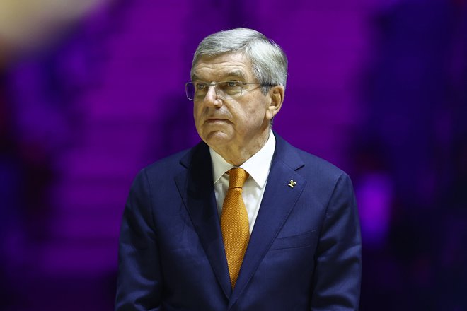 Predsednik Mednarodnega olimpijskega komiteja Nemec Thomas Bach jezi Ukrajince, ker naj bi se zavzemal za nastop ruskih in beloruskih športnikov na olimpijskih igrah v Parizu prihodnje leto.&nbsp; FOTO: Andrew Boyers/Reuters
