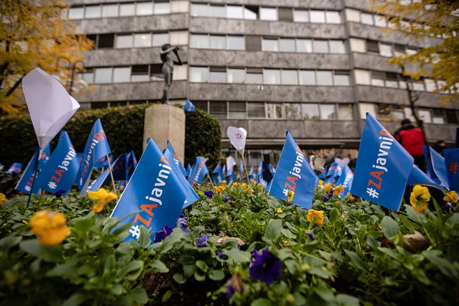 Postopki konstituiranja novih organov RTV Slovenija sicer lahko tečejo, zadržano je končno konstituiranje sveta, zavod vodi v. d. direktorja. FOTO: Črt Piksi/Delo
