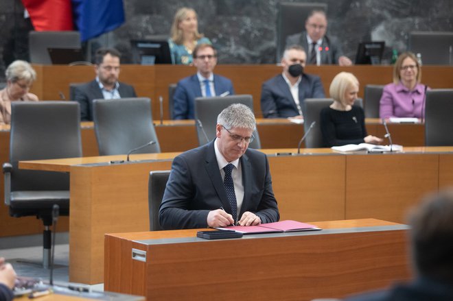 Boštjan Poklukar je prisegel kot novi minister za notranje zadeve. FOTO: Voranc Vogel/Delo
