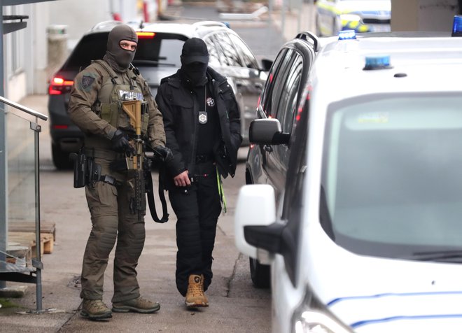 Sojenje v zadevi Kavaški klan spremljajo strogi varnostni ukrepi. FOTO:&nbsp;Dejan Javornik
