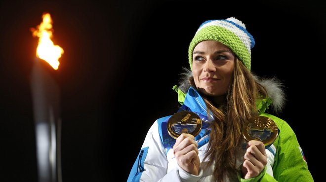 Tina Maze na podelitvi med olimpijskimi igrami v Sočiju leta 2014. FOTO: Matej Družnik/Delo
