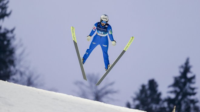 Nika Križnar bo skakala na ekipni tekmi. FOTO: Matej Družnik
