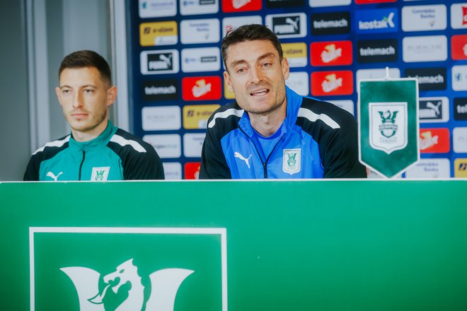 Strelec gola Mario Kvesić in trener Olimpije Albert Riera FOTO: NK Olimpija
