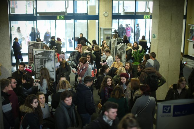 Število dijakov s poklicno maturo in petim predmetom narašča na univerzitetnih študijskih programih. FOTO: Jure Eržen
