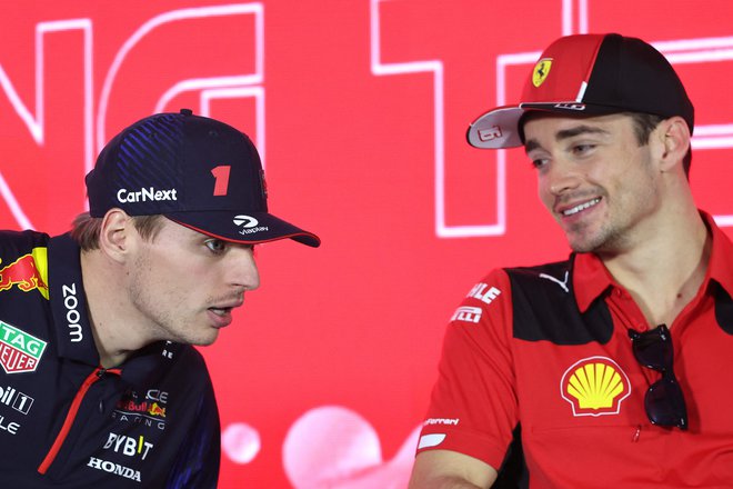 Max Verstappen (levo) in Charles Leclerc naj bi bila glavna kandidata za naslov. Foto&nbsp;Giuseppe Cacace/AFP
