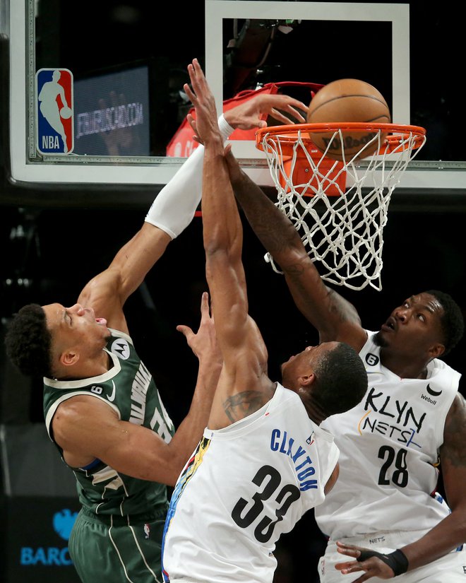 Giannis Antetokounmpo je bil nezaustavljiv v Milwaukeejevi 16. zaporedni zmagi;: FOTO: Brad Penner/Usa Today Sports
