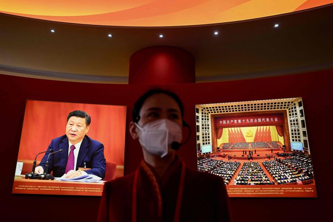 Xi Jinping ni ljubitelj reform, a je pričakovati, da bo kmalu po tem zasedanju napovedal sveženj ukrepov daljnosežnih reform državnih institucij in finančnega sistema. FOTO: Noel Celis/AFP
