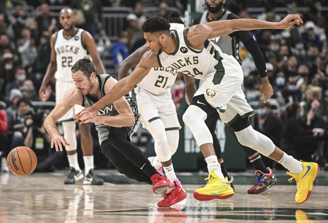 Goran Dragić je združil moči z Giannisom Antetokounmpom (desno). Foto Jim Rassol/USA Today Sports. FOTO: Benny Sieu/USA Today Sports
