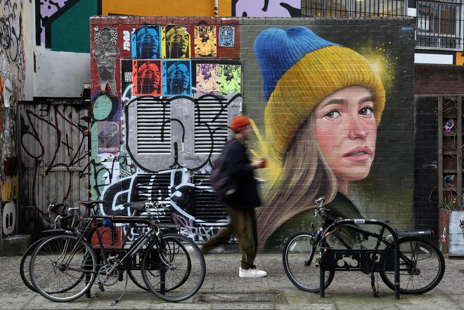 Marsikatere pravice, ki so jih izborile feministke v minulem tisočletju, niso samoumevne in večne. FOTO: Isabel Infantes/AFP
