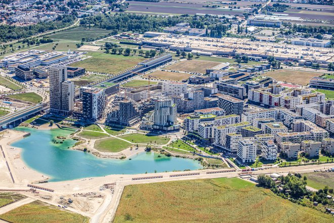 Jezersko mesto Aspern (Seestadt Aspern) je eden največjih sodobnih urbanih razvojnih projektov v Evropi. FOTO: Christian Fürthner
