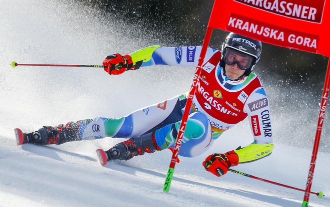 Žan Kranjec je dosegel novo lepo uvrstitev, toda na stopničke na domačem prizorišču še čaka.&nbsp;FOTO:&nbsp;Matej Družnik/Delo
