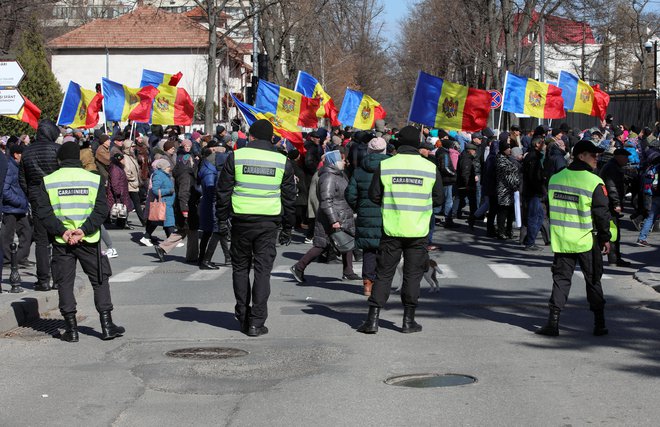 V glavnem mestu Kišinjov se je začel nov protest proti vladi. FOTO: Vladislav Culiomza/Reuters
