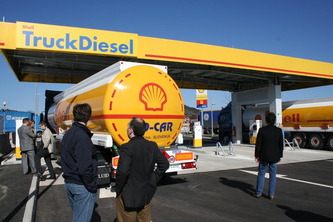 Shell v Sloveniji  trenutno upravlja mrežo osmih črpalk za tovorna vozila ter en bencinski servis tudi za osebna vozila. Foto: Dušan Grča
