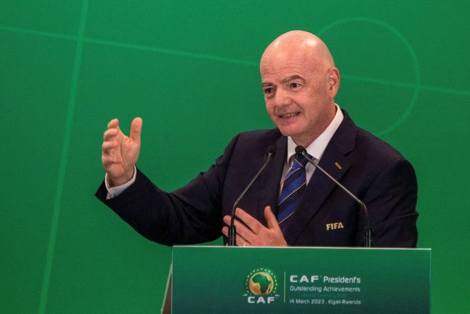 Predsednik Fife Gianni Infantino med nagovorom delegatov v Ruandi.&nbsp;FOTO: Jean Bizimana/Reuters
