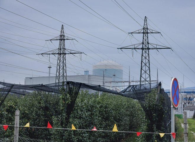 Jedrska elektrarna Krško je, kot pravijo, v boljši kondiciji kot po gradnji.&nbsp;FOTO: Jože Suhadolnik/Delo
