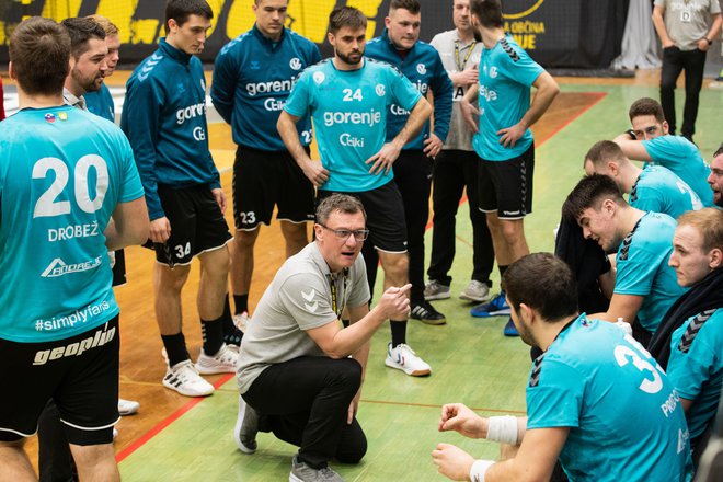 Zoran Jovičić je temeljito pripravil svoje rokometaše. FOTO Jan Gregorc
