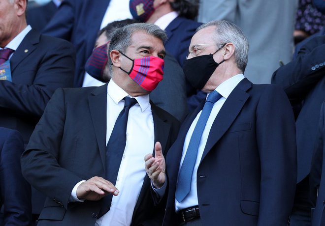 Predsednika Barcelone in Reala, Joan Laporta in Florentino Perez, sta si čedalje bolj narazen. FOTO: Albert Gea/Reuters

