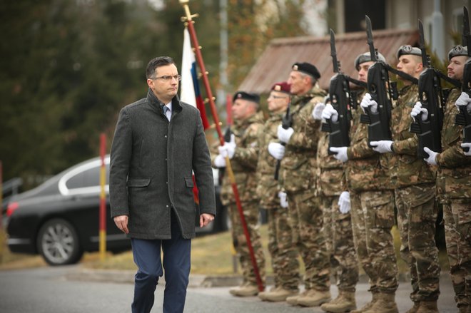 Minister za obrambo ima tokrat večjo podporo pri opoziciji kot pri koaliciji. FOTO:&nbsp;Jure Eržen
