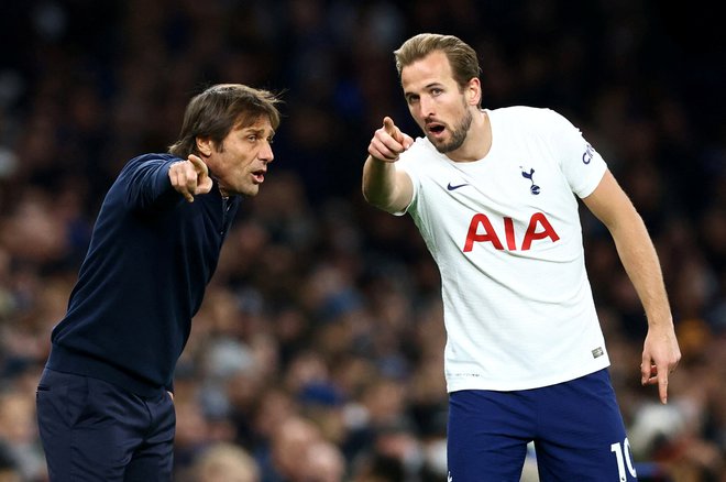 Antonio Conte in Harry Kane nista našla skupnega jezika. FOTO:  David Klein/Reuters
