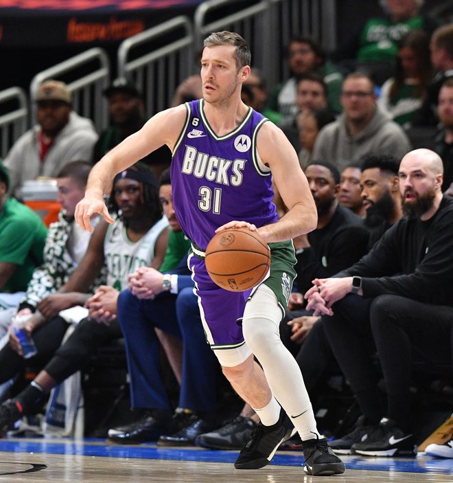 Goran Dragić se ni naigral. V dobrih 14 minutah je dosegel dve točki iz prostih metov, zgrešil pa vse tri poskuse, da bi iz igre zadel koš. FOTO: Michael Mcloone/USA Today Sports/Reuters Con