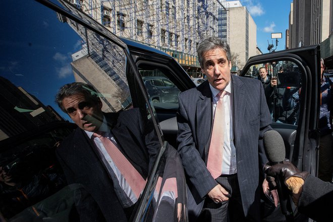 »Gospod Trump ponovno uporablja in zlorablja sodni sistem kot obliko nadlegovanja in ustrahovanja Michaela Cohena,« je v izjavi dejal Cohenov odvetnik. FOTO: Eduardo Munoz/Reuters