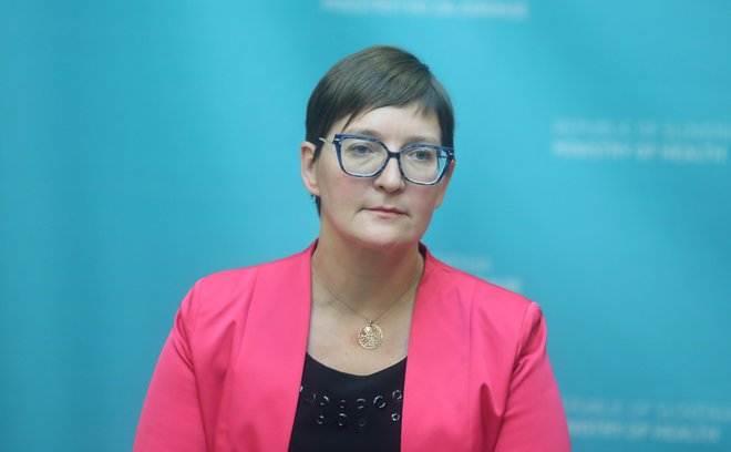 Irena Ilešič Čujovič je prva dama sindikalnega boja za višje plače v zdravstvu in predsednica upravnega odbora zdravstvene blagajne. FOTO: Blaž Samec