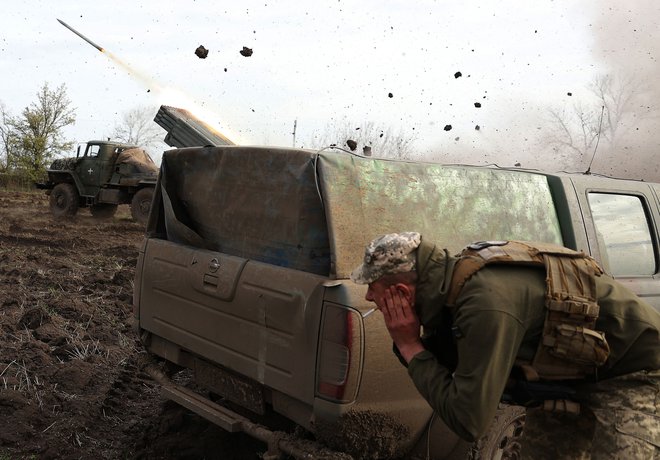 Najbolj srditi spopadi zadnje mesece potekajo okoli Bahmuta. FOTO: Anatolij Stepanov/AFP