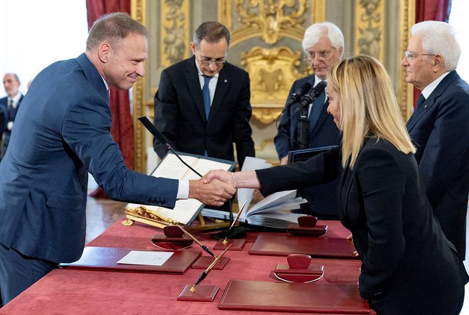 Minister za kmetijstvo Francesco Lollobrigida menda s premierko Giorgio Meloni določa sezname direktorjev državnih podjetij. FOTO: Reuters