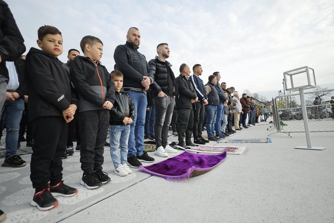 Začetek praznovanja v Ljubljani. FOTO: Jože Suhadolnik/Delo