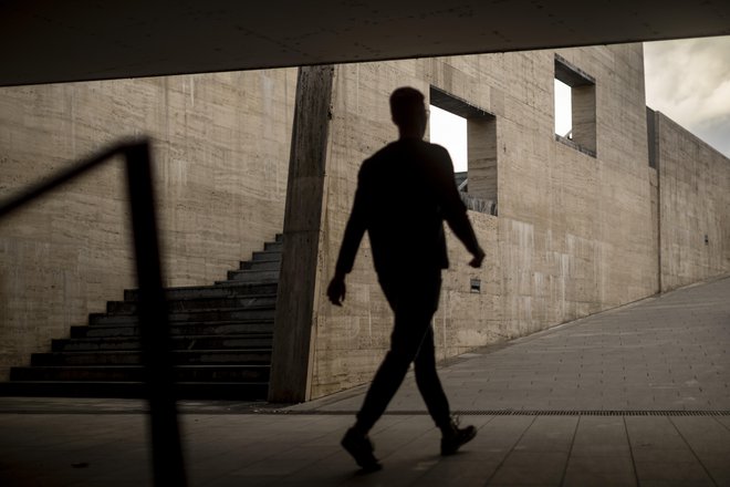 Včasih sem šel večkrat do te naše postaje in tam kupil obvezni časopis. Zdaj grem tja bolj poredko. FOTO: Voranc Vogel/Delo