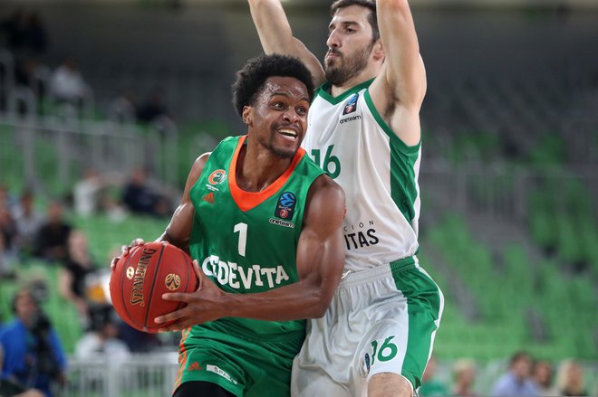 Yogi Ferrell je v tej sezoni že odigral več kakovostnih tekem. FOTO: Cedevita Olimpija