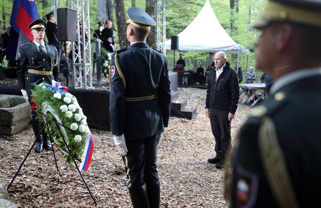 Tudi državne proslave in prireditve so pogosto izrabljene za ideološko obračunavanje ter pristransko razlaganje zgodovine. Lanska slovesnost na Mali gori ob dnevu upora proti okupatorju, je znova burila duhove. FOTO: Blaž Samec