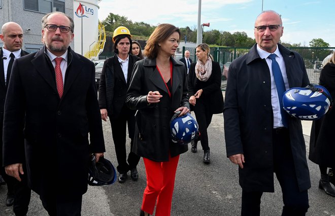 Zunanji ministri Slovenije, Avstrije in Hrvaške. FOTO: Denis Lovrovic/Afp