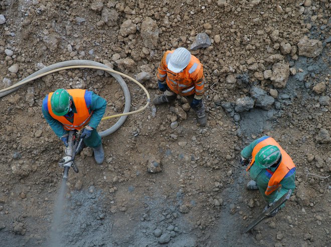 Gradbišče soseske Kvartet leta 2020. FOTO: Jože Suhadolnik/Delo