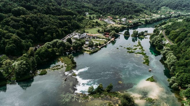 Turistični kompleks leži tik ob Narodnem parku Una. FOTO: Natura Art