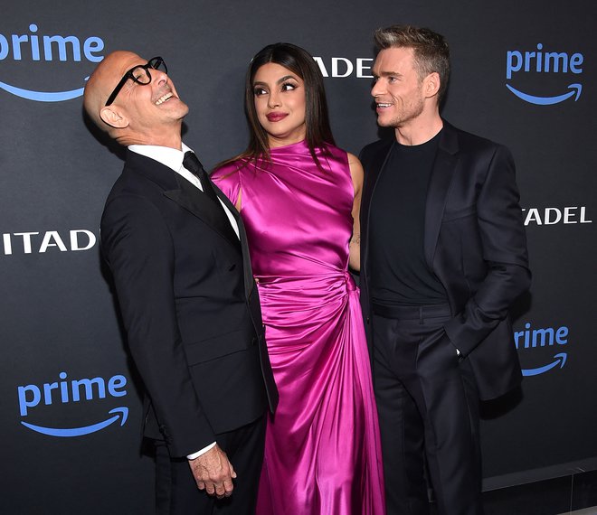 Igralec Stanley Tucci, igralka  Priyanka Chopra Jonas in Richard Madden na premieri, ki je bila 25. aprila. FOTO: AFO