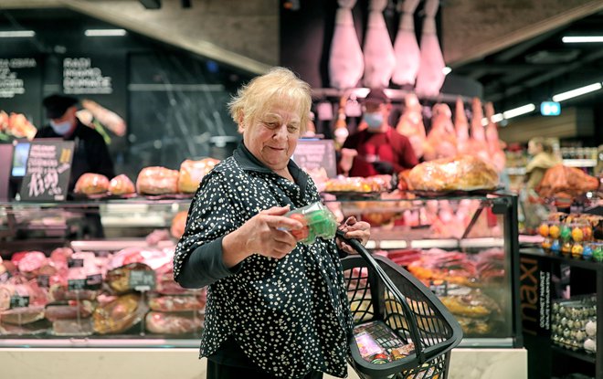 V zvezi potrošnikov so v okviru kampanje ZPS svetuje, potrošnik privarčuje septembra lani s pomočjo potrošnikov začeli zbirati primere izdelkov, pri katerih so potrošniki na trgovskih policah zaznali, da se je njihova količina skrčila. FOTO: Blaž Samec