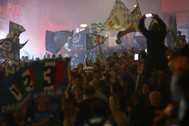 V Neaplju je bila norišnica. FOTO: Guglielmo Mangiapane/Reuters