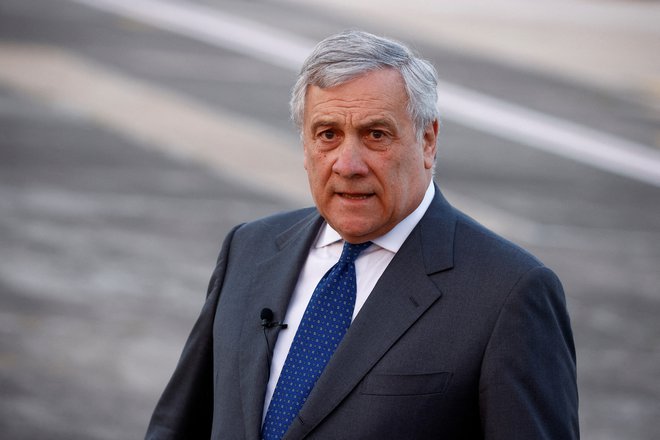 Italijanski zunanji minister Antonio Tajani je dejal, da so »žalitve notranjega ministra Darmanina na račun vlade in Italije nesprejemljive«. FOTO: Guglielmo Mangiapane/Reuters