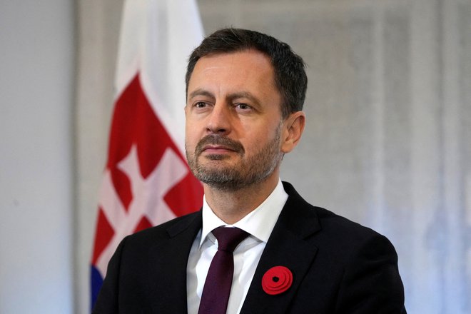  Po nezaupnici vladi, ki jo je slovaški parlament izglasoval decembra lani in politični krizi, ki je sledila, je Hegerjeva priljubljenost močno upadla. FOTO: Ints Kalnins/Reuters