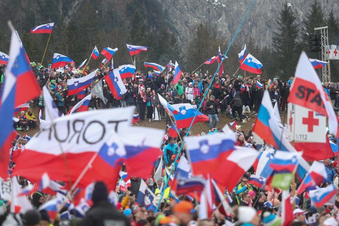 Za pot na vrhunski dogodek v Planico je bilo objavljenih 193 deljenih prevozov, prepeljanih 690 ljudi, prihranjenih pa 66.165 kilometrov. Foto Voranc Vogel